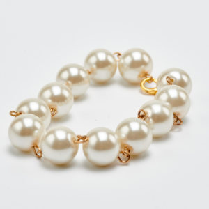 pearl me bracelet in gold and pearls