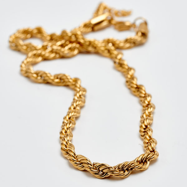 bold turn chain gold necklace