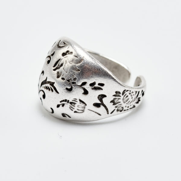 Bloom in Silver ring