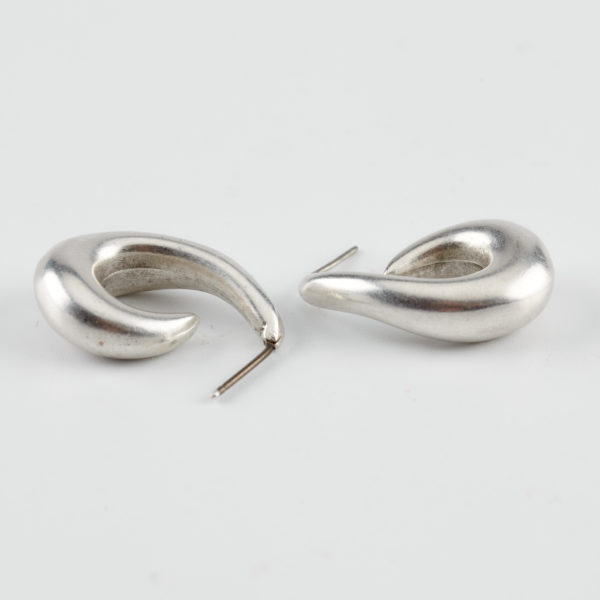 pointy earrings hoops silver