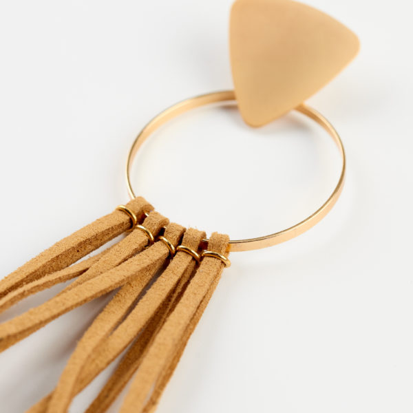 attract earrings with suede leather mond jewels